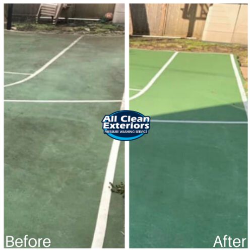 before and after power washing of a green tennis court in Monmouth County, NJ