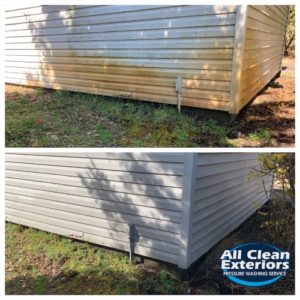 before and after power washing of rusty vinyl siding in Monmouth County, NJ